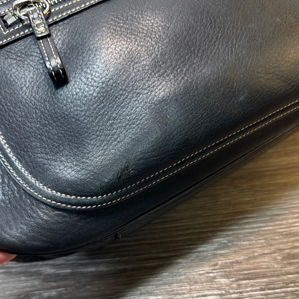 Vintage Coach Black Leather Shoulder Bag - Picture 10 of 15